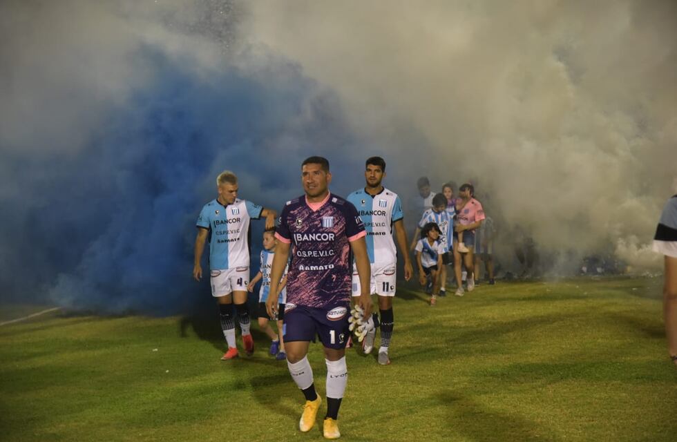 En fotos: el partido festejo del Racing de Nueva Italia campeón
