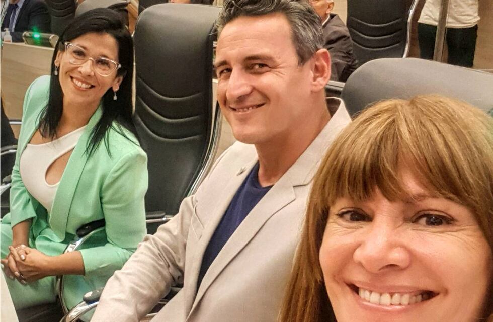 El Concejo de Rosario comenzó el recambio con la jura de 13 integrantes