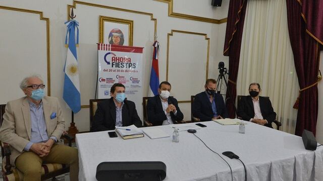 La conferencia de prensa fue transmitida desde casa de gobierno vía streaming