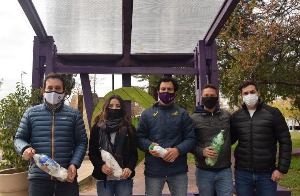 Día del Medio Ambiente: Godoy Cruz inauguró la primera parada de colectivos sutentable de Mendoza