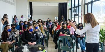 Fue en el marco de la campaña sobre prevención de cáncer de mama “TOCATE CUIDATE Te queda mucho por vivir”