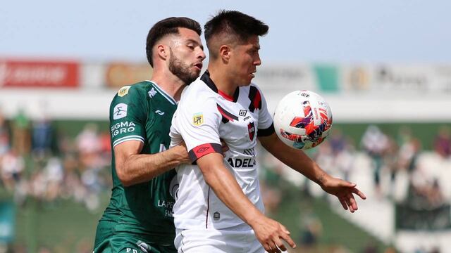 Jonatan Cristaldo arrancó como titular y salió en el descanso.