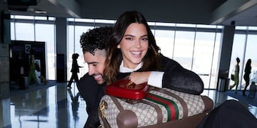 Bad Bunny y Kendall Jenner para Gucci