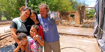 Melisa y su familia tendrán un techo digno y sus días a la intemperie después del terremoto ya pasaron.