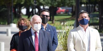 El presidente de la Cámara de Diputados de Santa Fe, Miguel Lifschitz, asistió hace dos semanas al acto por el aniversario de la fundación de Rufino. (@miguellifschitz)