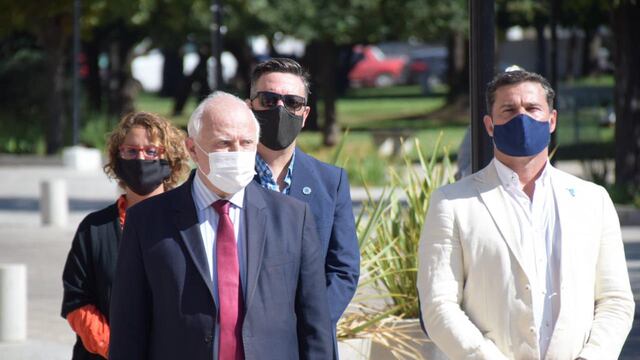 El presidente de la Cámara de Diputados de Santa Fe, Miguel Lifschitz, asistió hace dos semanas al acto por el aniversario de la fundación de Rufino. (@miguellifschitz)
