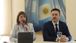 Conferencia de prensa de Patricia Bullrich y Luis Petri (Clarín)