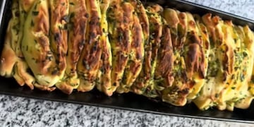 La receta de pan de ajo se viralizó en las redes.