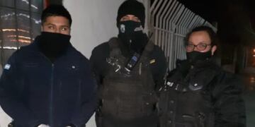 José Aballay, Carlos Ruiz y Amalia Márquez, los tres efectivos que ayudaron en el parto.