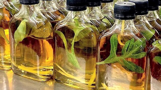 El frío más intenso en décadas renueva la tradición de la caña con ruda