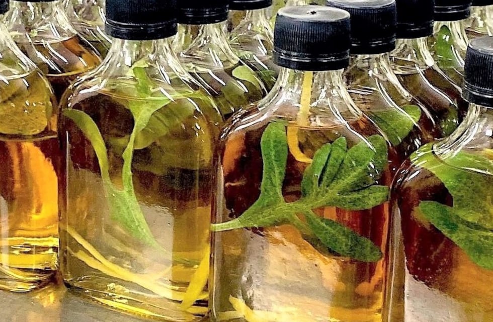 El frío más intenso en décadas renueva la tradición de la caña con ruda