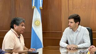 El intendente Leonardo Viotti con el secretario de Protección Civil del Gobierno provincial, Marcos Escajadillo