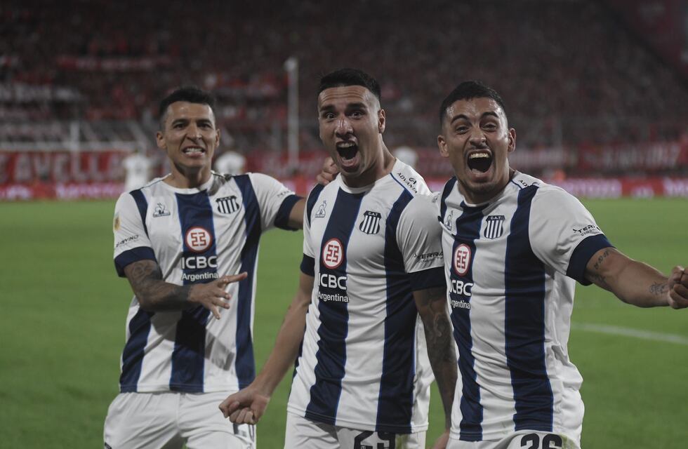 Talleres, con el corazón: los goles para el empate en Avellaneda y el que le anularon al final