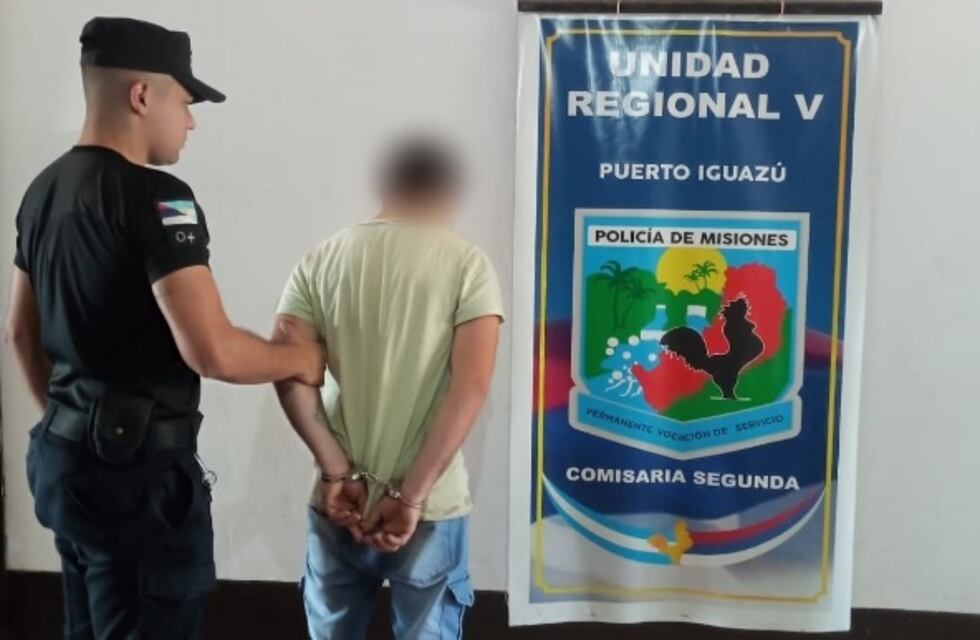 Insólito: robó una pala de una obra en construcción y fue detenido