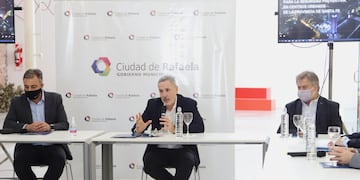 Luis Castellano, Marcelo Saín y Roberto Mirabella, en la visita del exministro de Seguridad a Rafaela