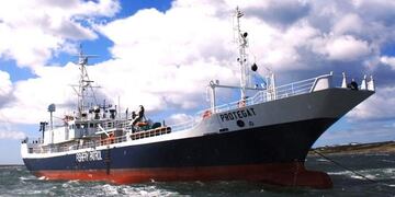 Los isleños se preparan para cambiar al FPV Protegat, uno de los buques de patrulla y protección pesquera de Malvinas