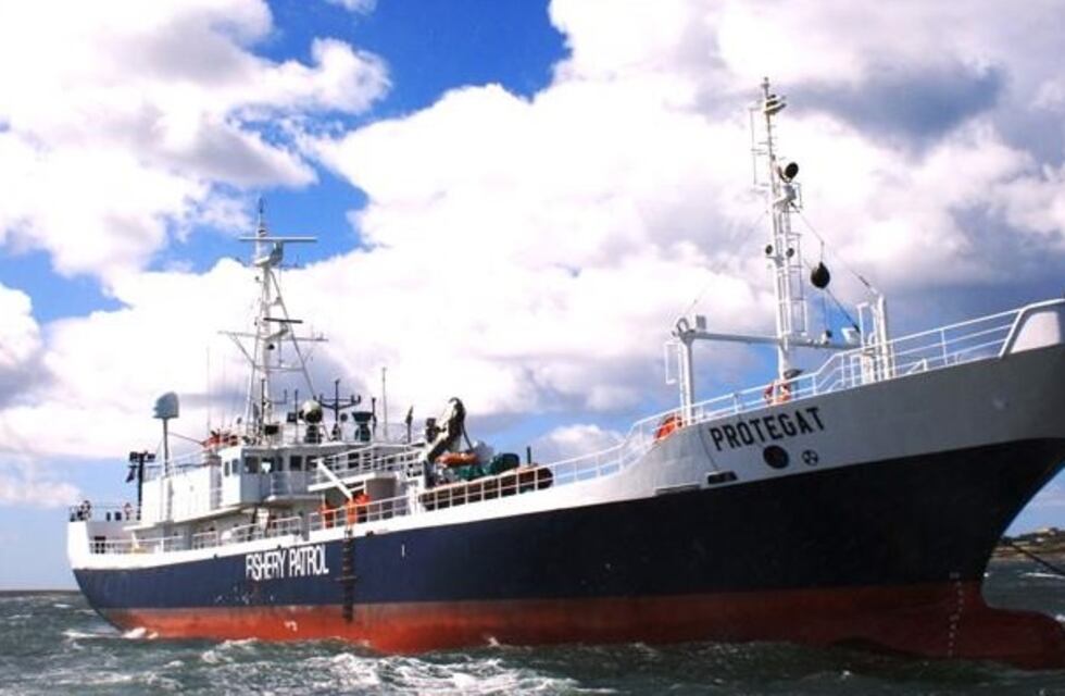 Los isleños se preparan para cambiar al FPV Protegat, uno de los buques de patrulla y protección pesquera de Malvinas