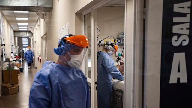 Área covid de un hospital (Facundo Luque)