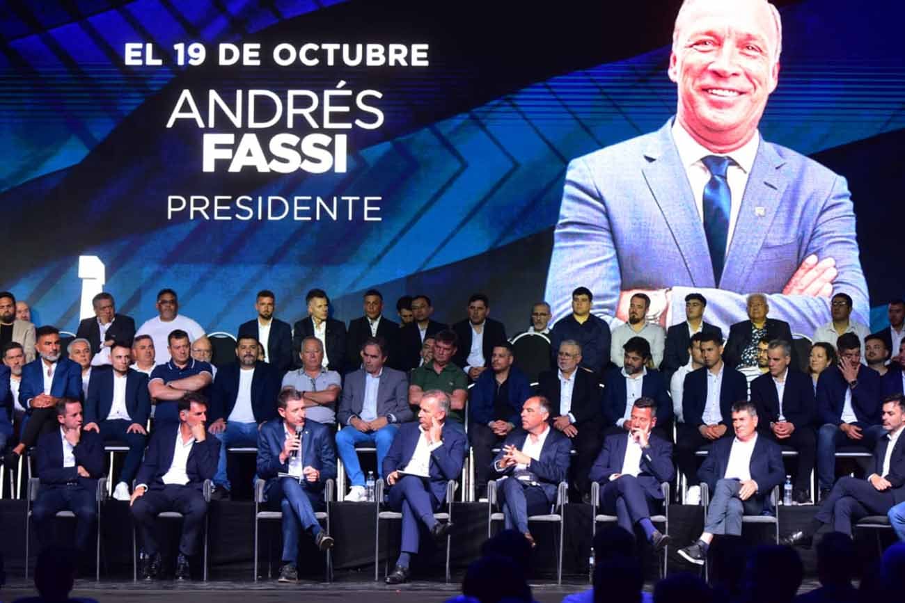 Presentación de la lista de Andres Fassi para las elecciones de Talleres en el Centro de Convenciones Córdoba. (Nicolás Bravo/La Voz)