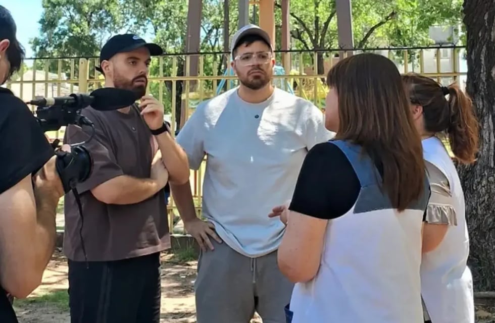 Ibai Llanos en Rosario: la visita al colegio de Lionel Messi