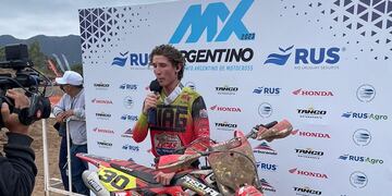 Benjamín Pascual, tras su triunfo en Catamarca, donde se corrió la 4ta fecha del Argentino de Motocross.