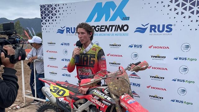 Benjamín Pascual, tras su triunfo en Catamarca, donde se corrió la 4ta fecha del Argentino de Motocross.