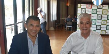 Omar De Felipe oficializó su vínculo con Atlético Tucumán