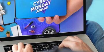 Los números iniciales del CyberMonday arrojan una clara tendencia del público a comprar productos de Indumentaria. Foto Los Andes.