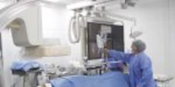 El Hospital Centro de Salud llevó a cabo una intervención percutánea pionera con el respaldo del sistema público de salud.