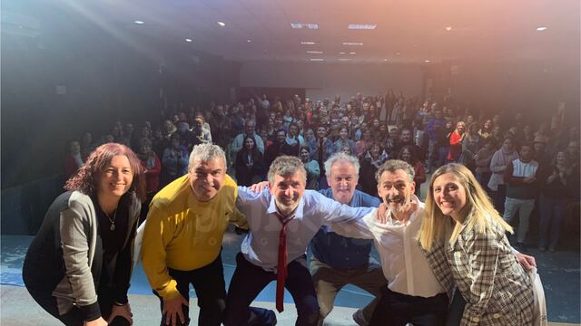 Obra de teatro en Arroyito "Tengo un muerto en el placard"