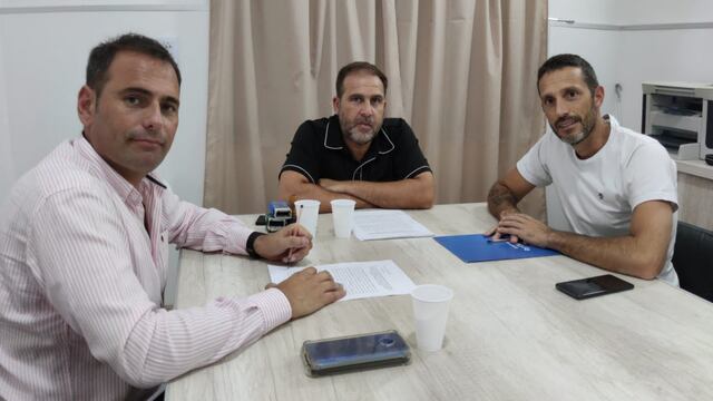 Pérez firmó dos convenios que amplían las áreas de trabajo en oficinas del consumidor