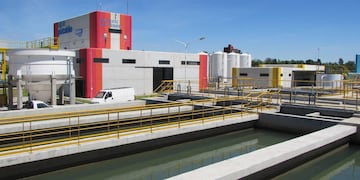 La empresa opera una gran planta potabilizadora de Granadero Baigorria.
