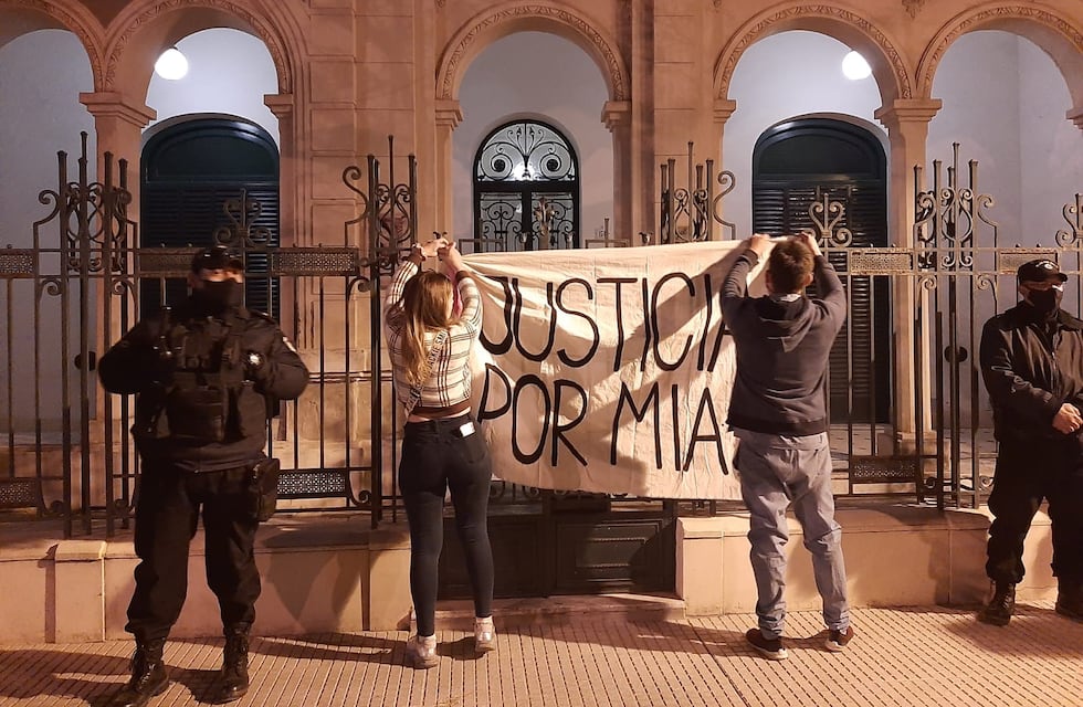 Nueva movilización pidiendo Justicia por el abuso sexual en el Colegio San José