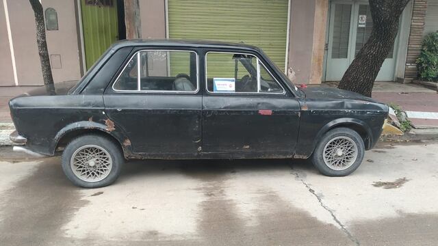 Arroyito: la policía fue por un hurto y terminaron secuestrando un automóvil