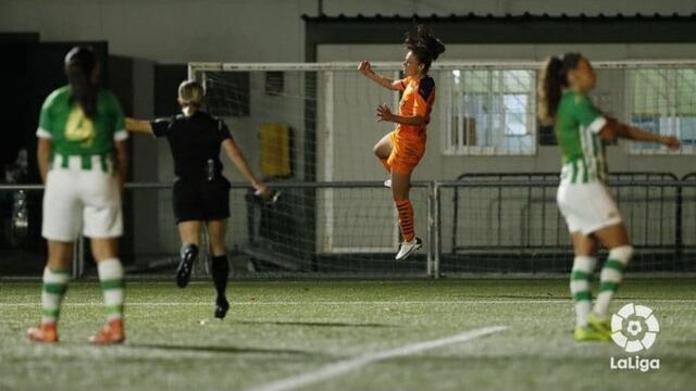 Florencia Bonsegundo futbolista de la localidad de Morteros
