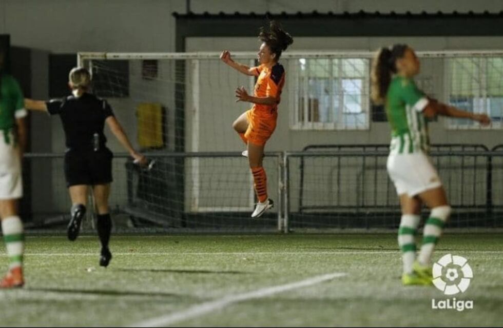 La morterense Florencia Bonsegundo hizo un gol maradoneano