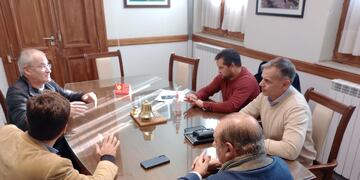 Tres Arroyos: Sánchez se reunió con integrantes de la Liga Regional de Fútbol