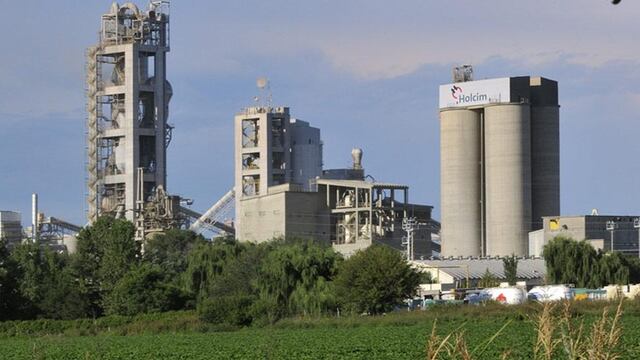 Holcim Argentina cierra la fábrica de cemento de Yocsina.