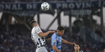 Ulises Sánchez y un remate que podría haber sido el 1 a 0 de Belgrano. Guido Herrera y el palo salvaron a Talleres.