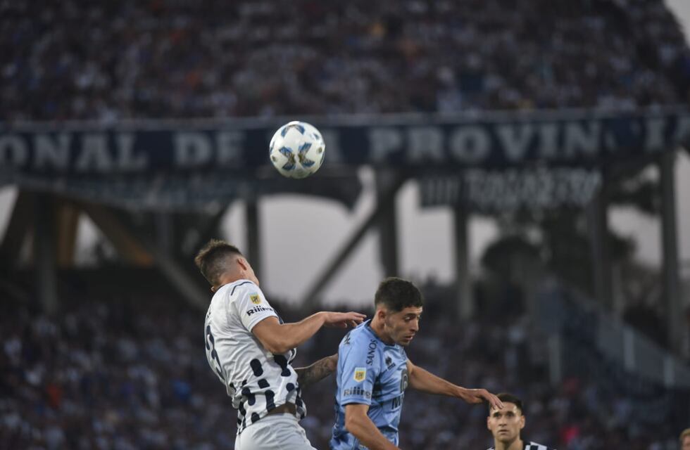 Video: la tremenda atajada de Guido Herrera para salvar a Talleres; clarísima de Belgrano