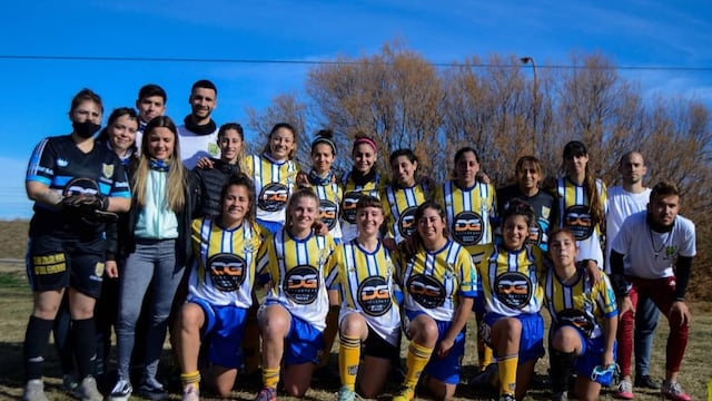 Comenzó el campeonato de fútbol femenino en Coronel Rosales