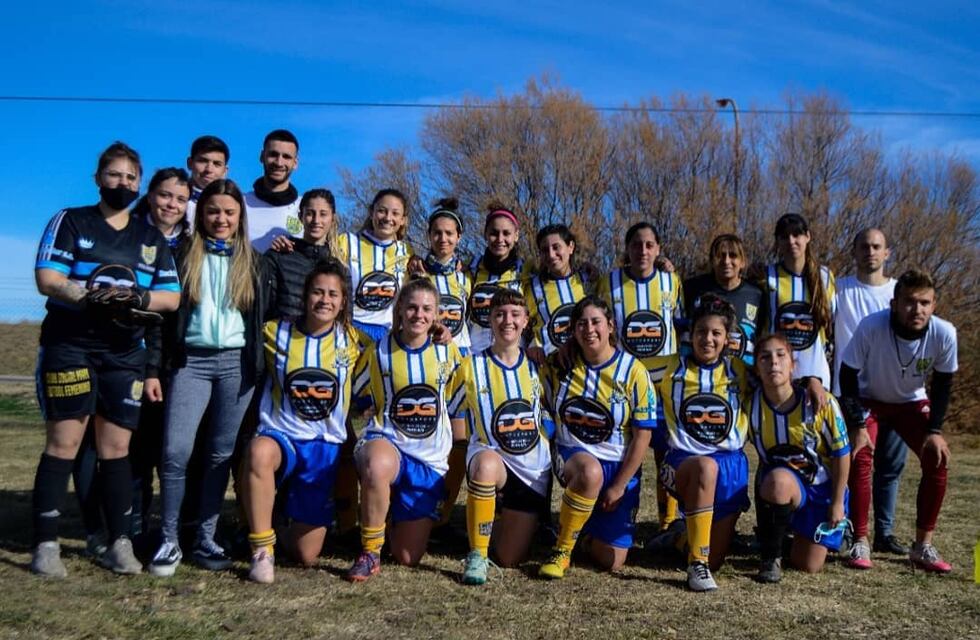 Volvió el  fútbol femenino