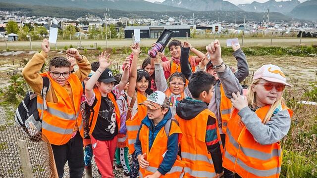 Ushuaia: la colonia municipal incluyó  “Caminata Patrimonial” y “Pueblo Viejo”