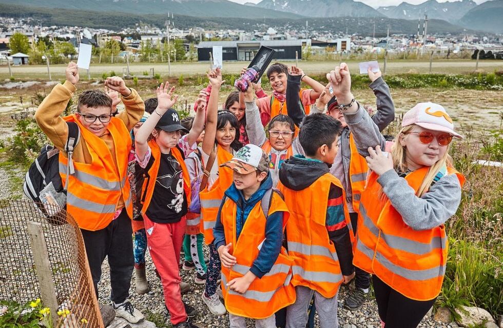Ushuaia: la colonia municipal incluyó  “Caminata Patrimonial” y “Pueblo Viejo”