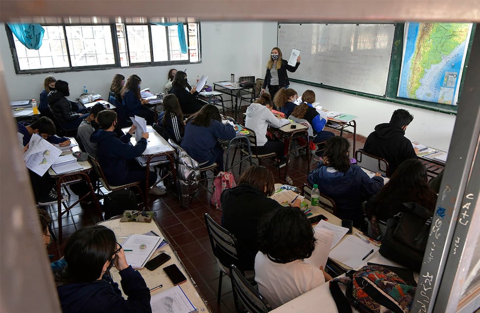 Clases en Santa Fe: quiénes terminan este viernes y quiénes siguen en la “escuela de verano”