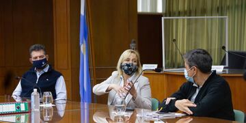 Mariana Andereggen y Marcelo Sanchez, en el Concejo Municipal