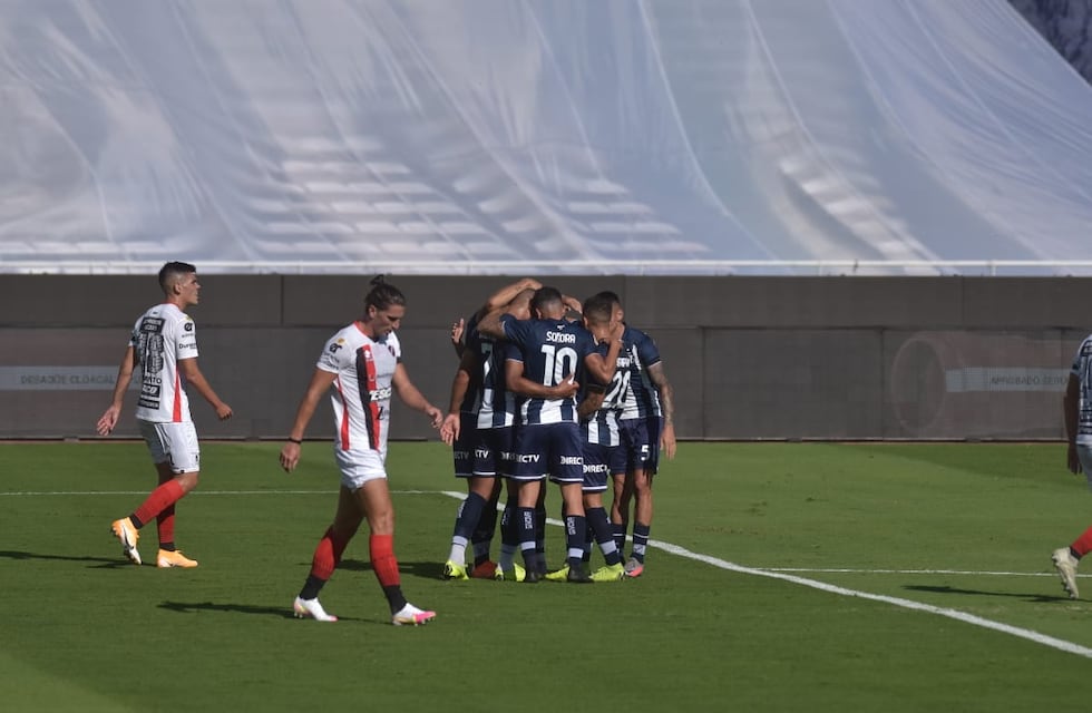 Talleres derrotó a Patronato y festejó en el Kempes