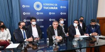 “Lo que hoy les da la provincia a esos municipios está muy por encima de lo que por ley les corresponde”, dijo Jaldo