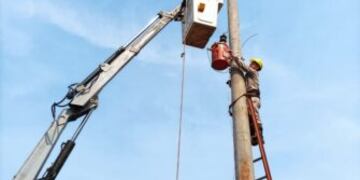 Se realizaron trabajos de mejoramiento en el servicio eléctrico en Wanda y Campo Viera