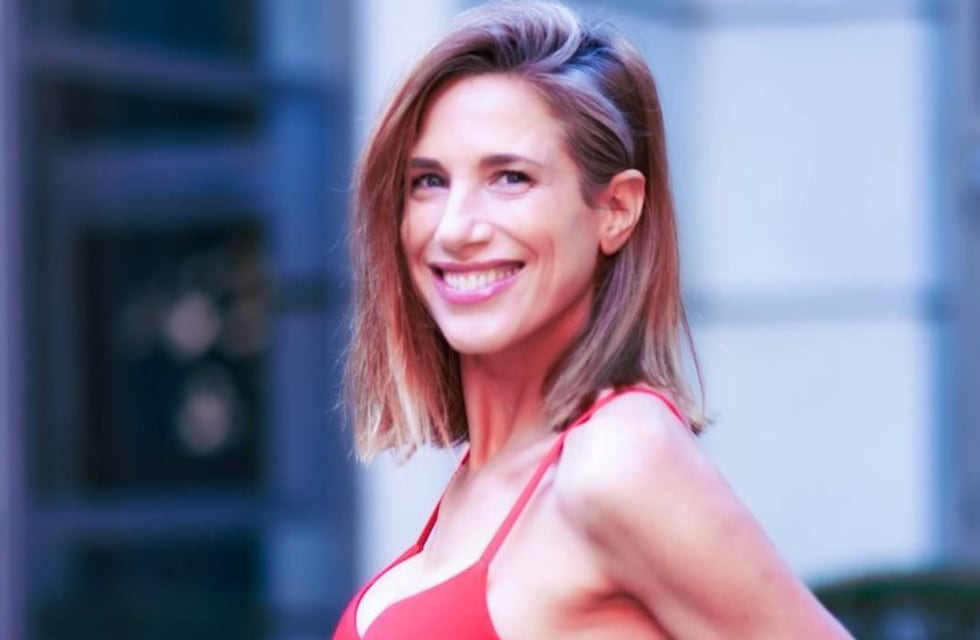 Levantó la temperatura: Alina Moine posó en microbikini y presumió su figura a los 45 años